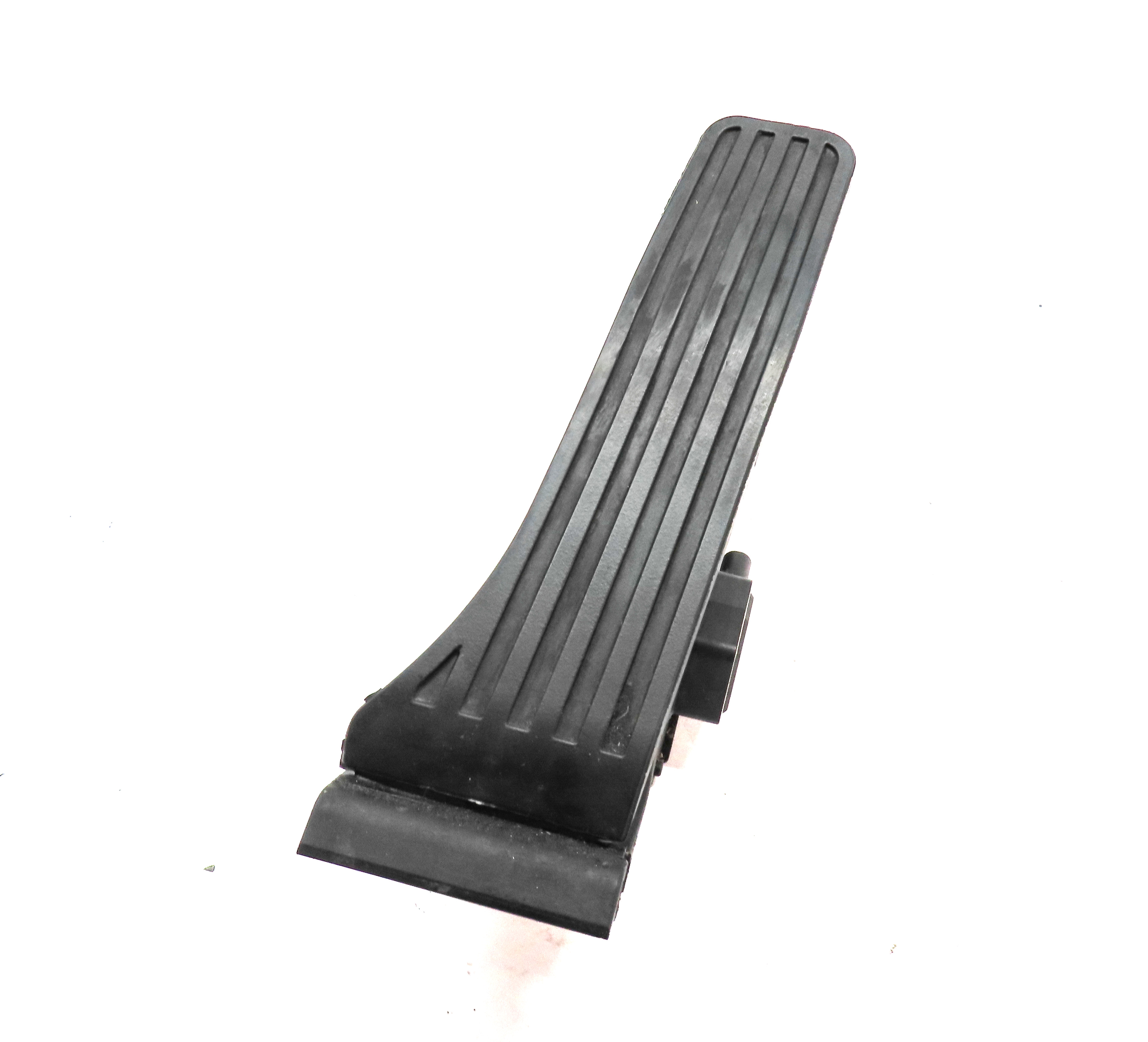 2012 MERCEDES E350 SEDAN (W212) FRONT LEFT DRIVER GAS ACCELERATOR PEDAL — exact item pictured